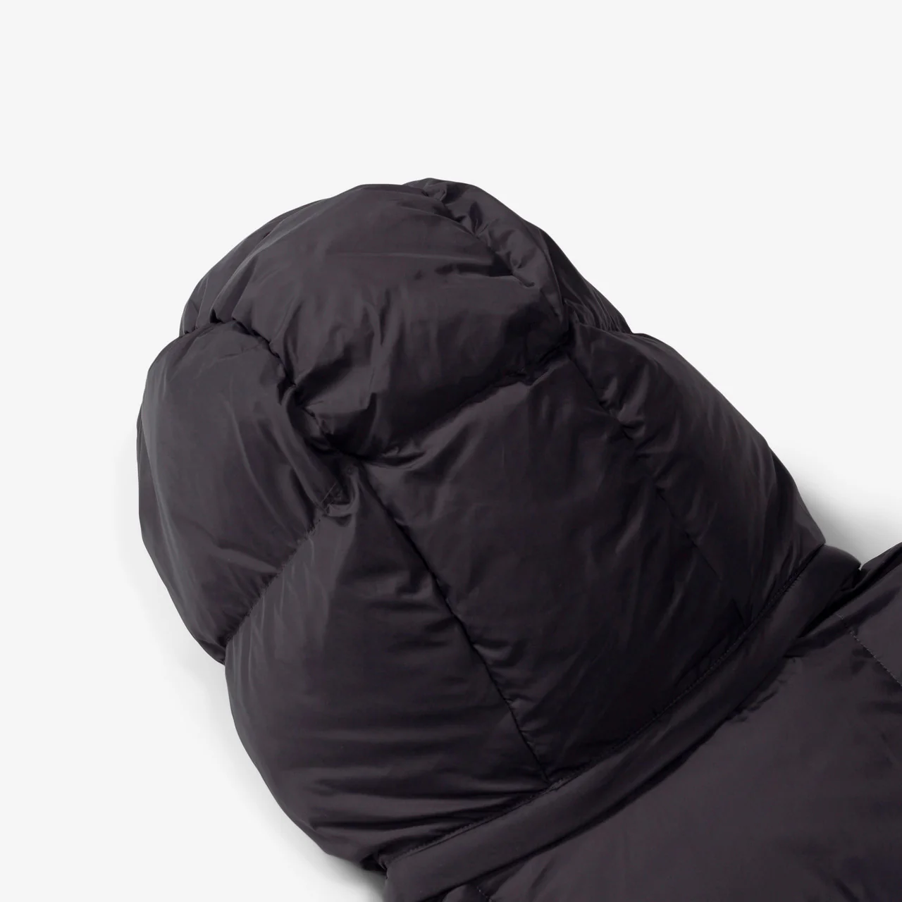Dyngja Down Jacket - Image 14