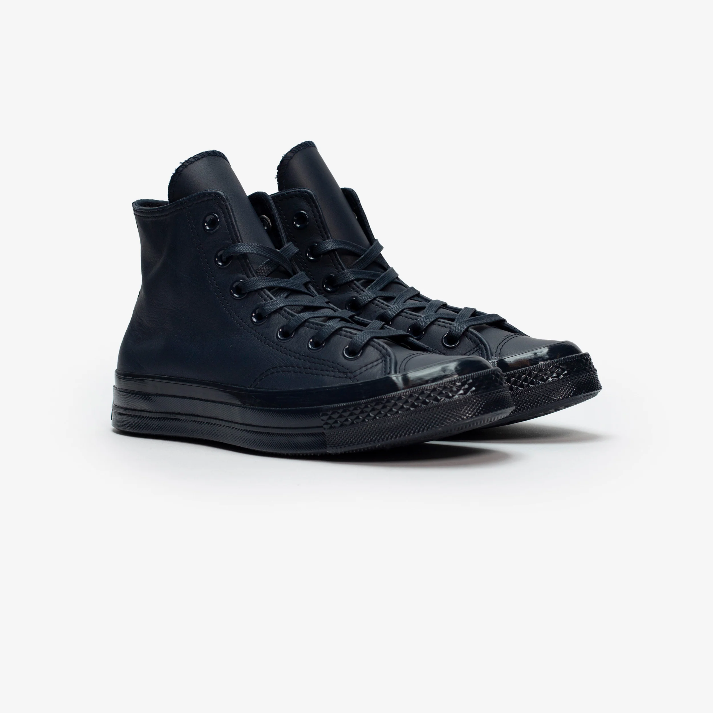 Chuck 70 - Image 2