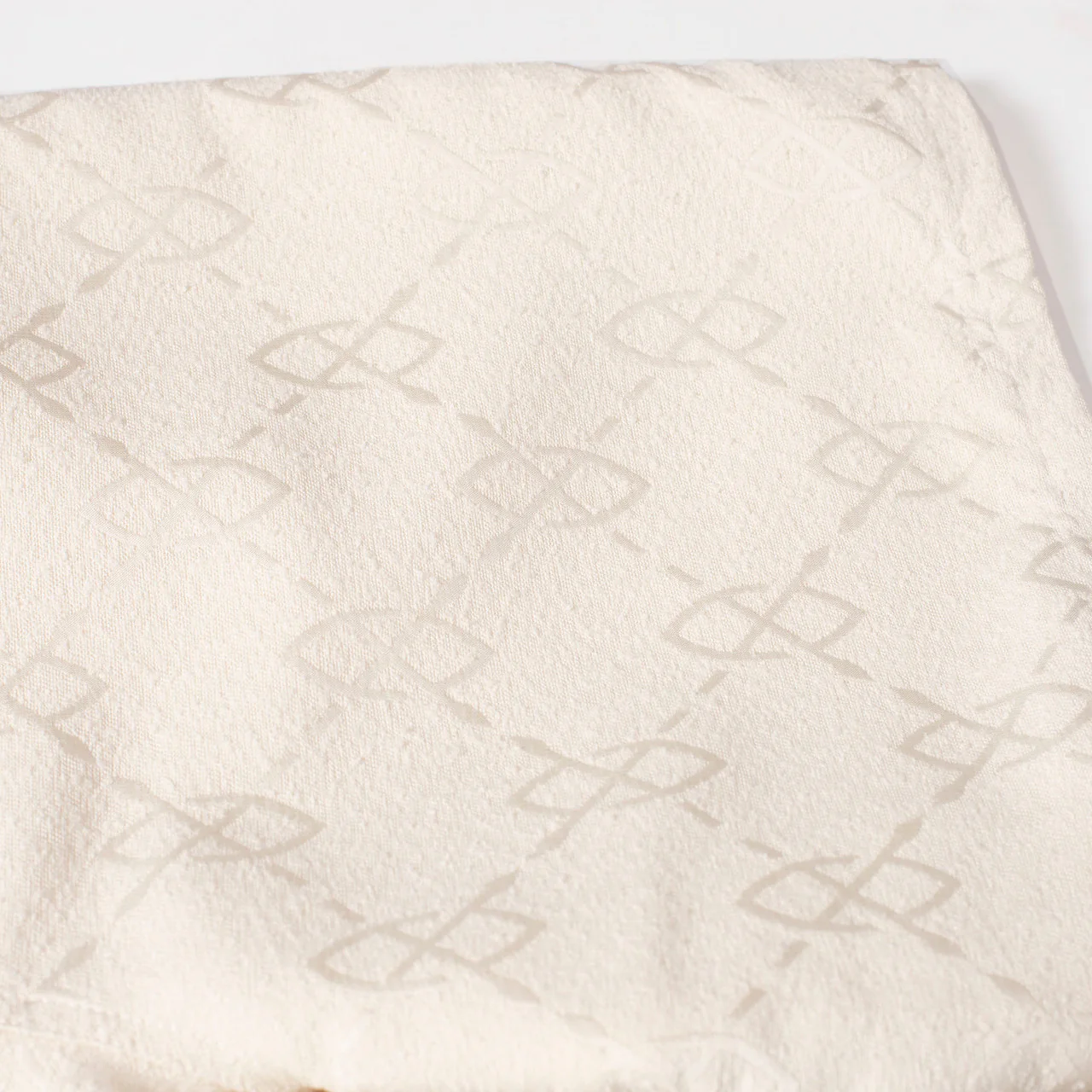 Shakir Shield Boucle Short - Image 6