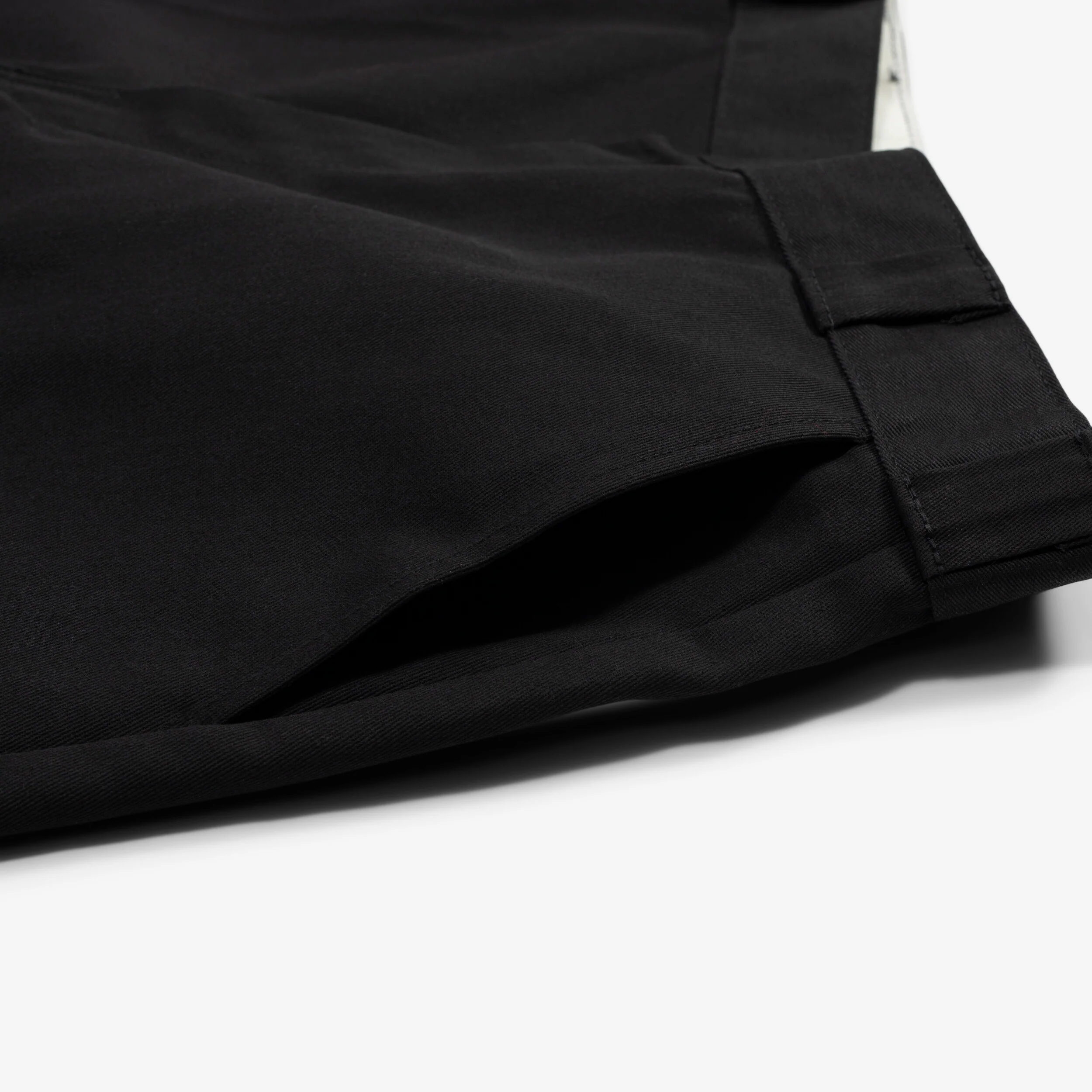 13In Multi Pocket Work Short x Apron - Image 4