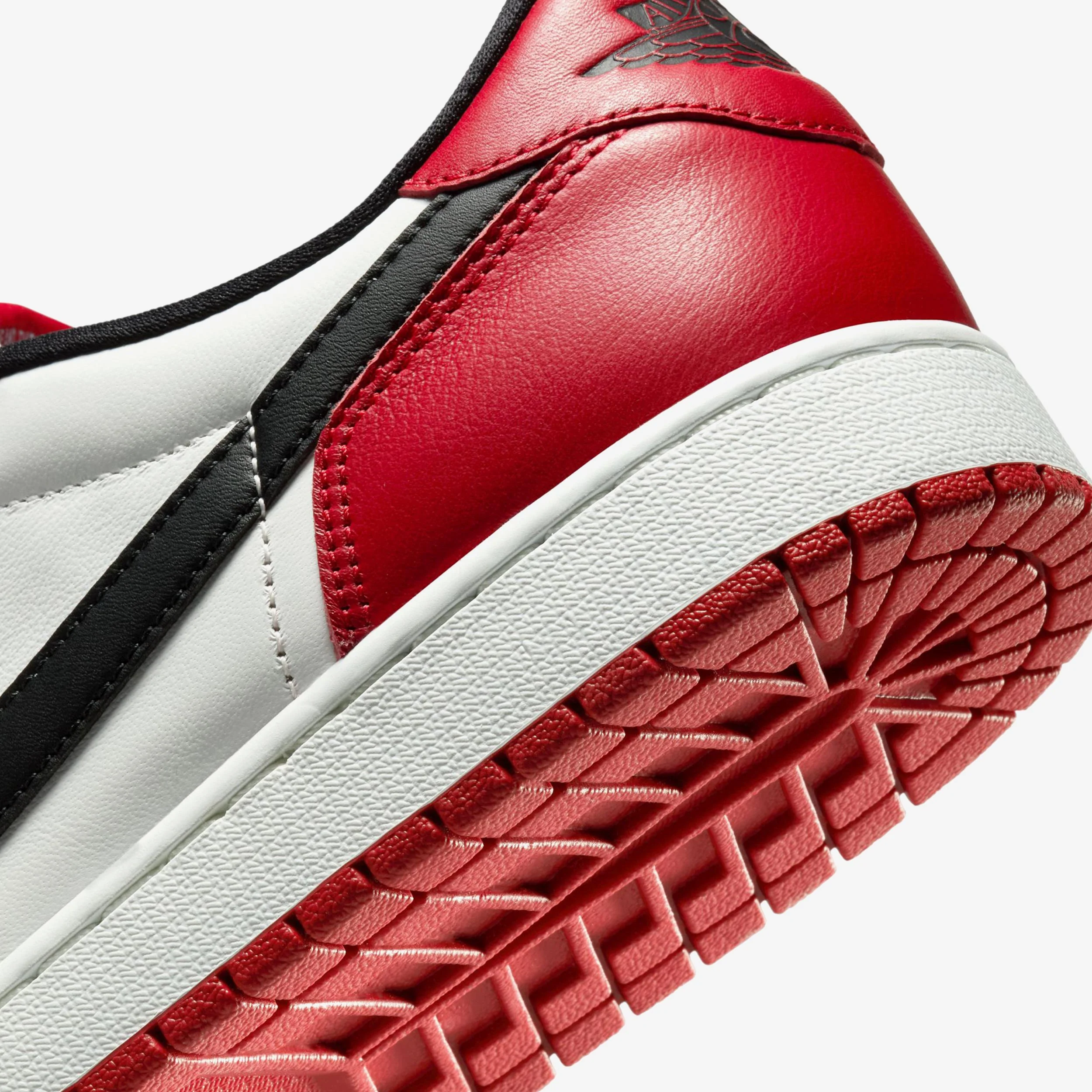 Air Jordan 1 Retro Low OG "Chicago" - Image 7