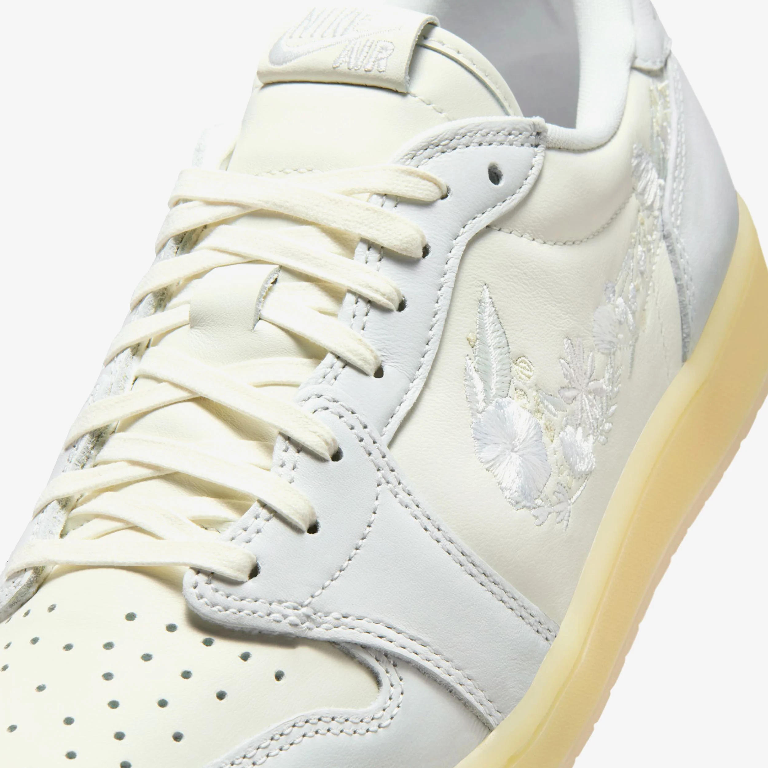 Air Jordan 1 Retro Low OG - Image 6