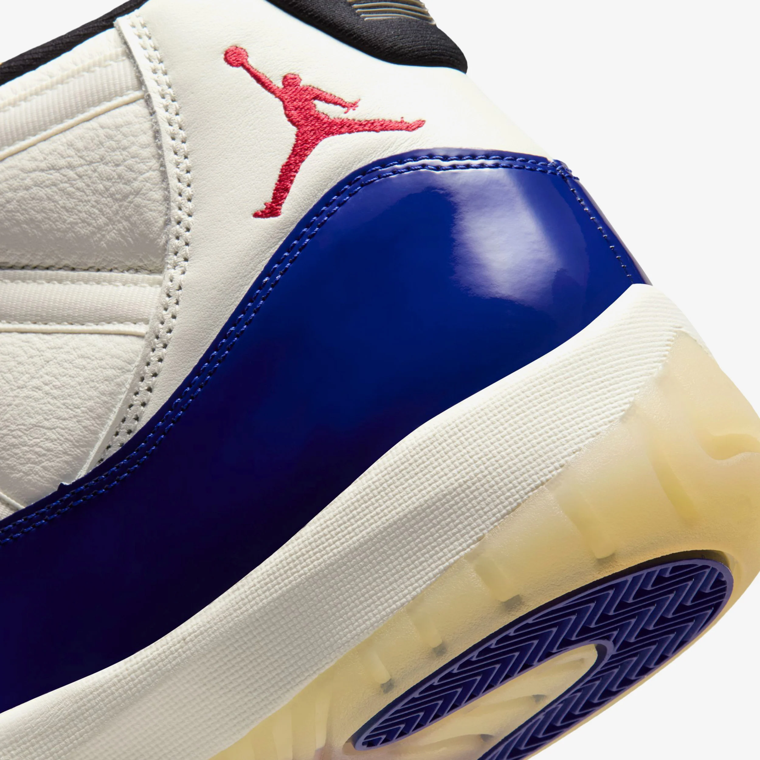 Air Jordan 11 Retro - Image 10