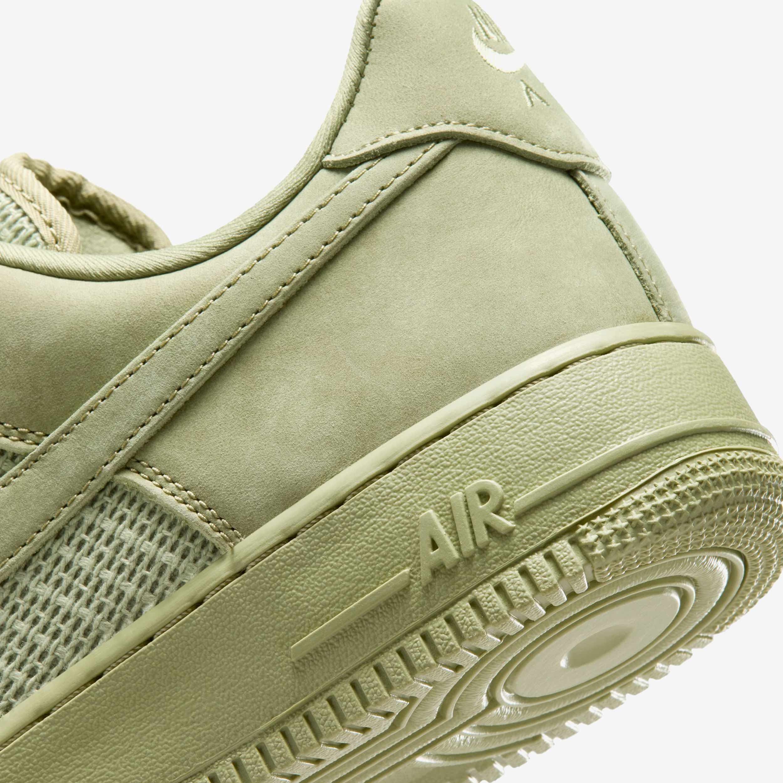 Air Force 1 '07 Lv8 - Image 7