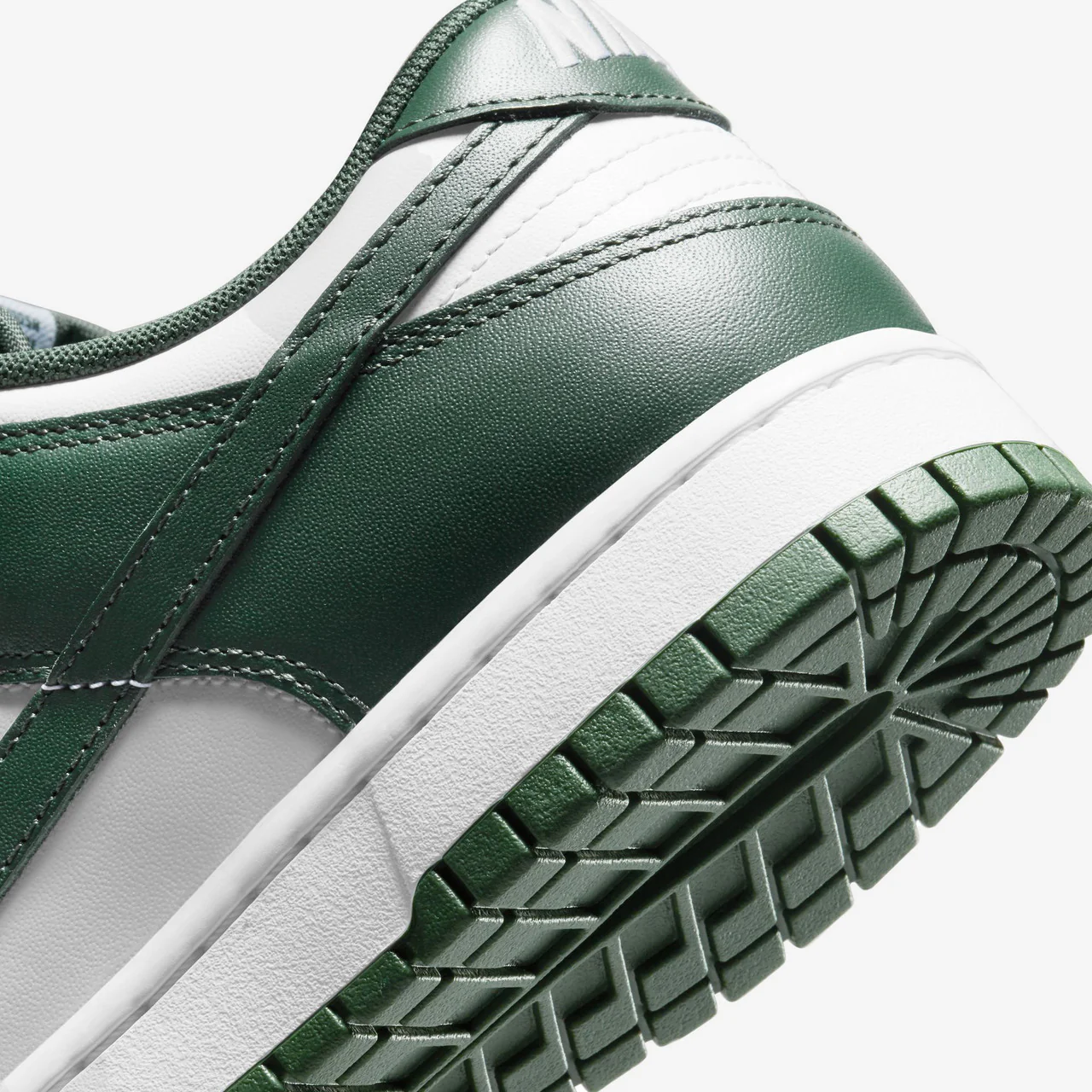 Dunk Low Retro - Image 7